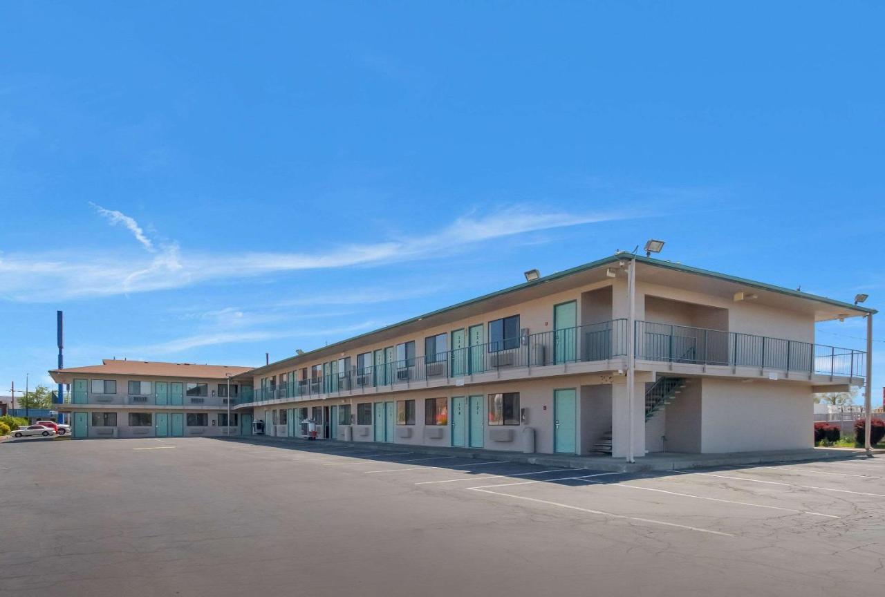 Econo Lodge Yakima Exteriér fotografie