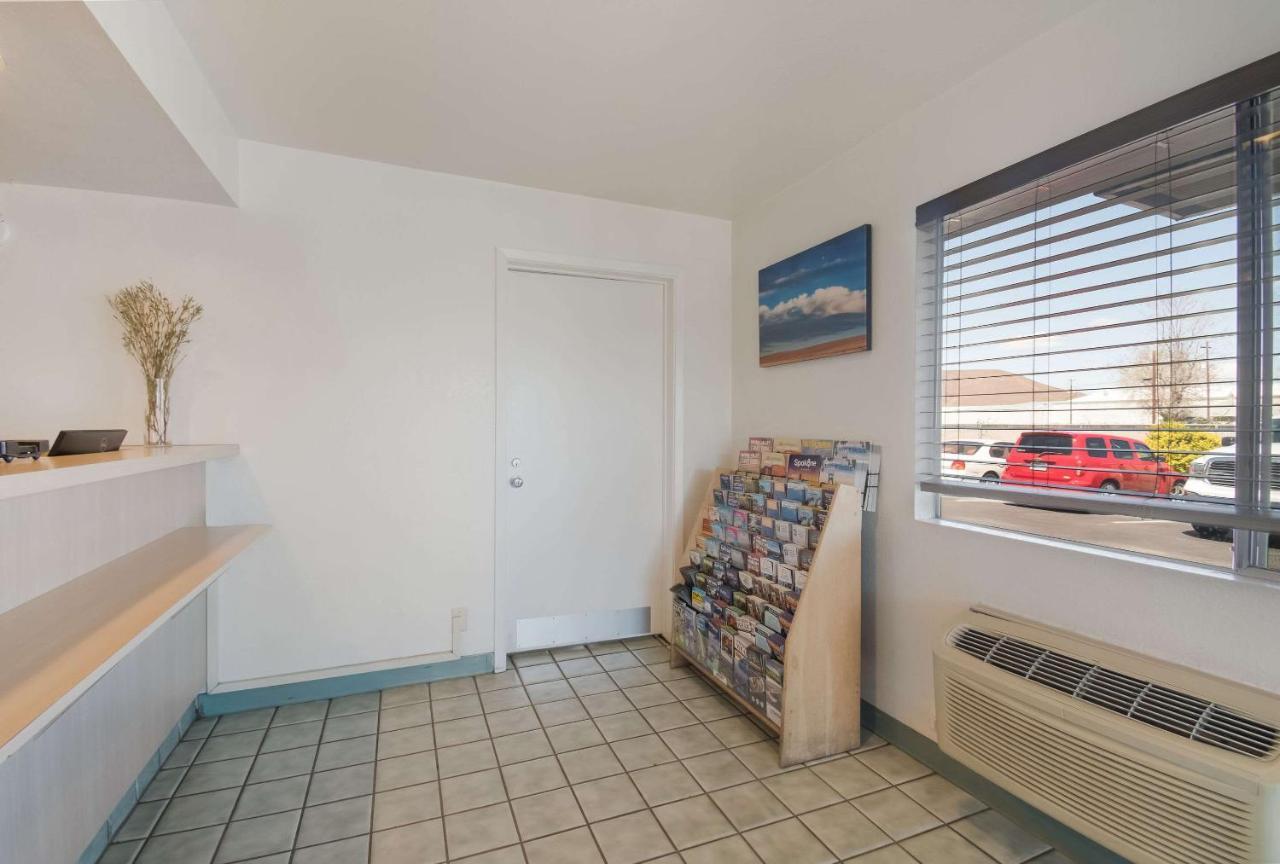 Econo Lodge Yakima Exteriér fotografie