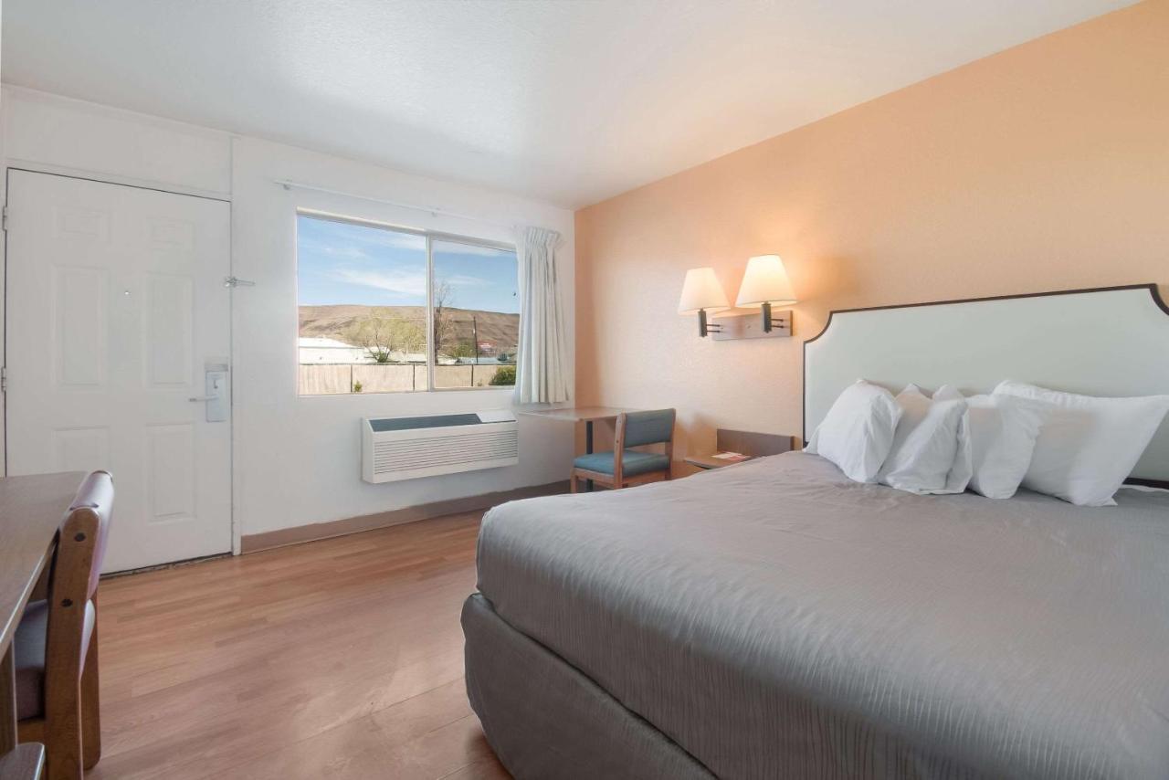 Econo Lodge Yakima Exteriér fotografie